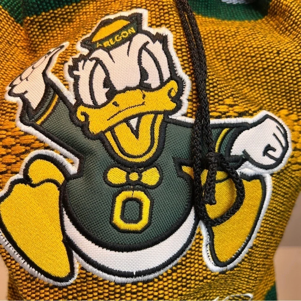 UNIVERSITY OF OREGON DUCKS Tribal Backpack. NWOT. Green/Yellow/Gray. Drawstring